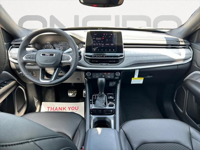 2025 Jeep Compass COMPASS LATITUDE 4X4 2025 Jeep Compass COMPASS LATITUDE 4X4