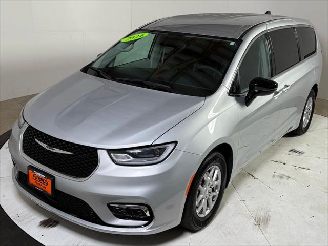 2024 Chrysler Pacifica Touring L 2024 Chrysler Pacifica Touring L