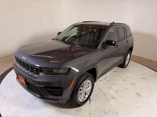 2025 Jeep Grand Cherokee GRAND CHEROKEE LAREDO X 4X4 2025 Jeep Grand Cherokee GRAND CHEROKEE LAREDO X 4X4