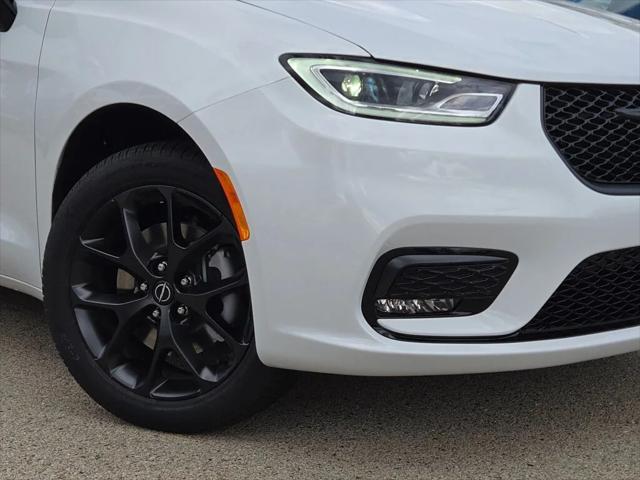 2026 Chrysler Pacifica PACIFICA LIMITED AWD