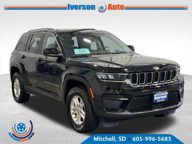2022 Jeep Grand Cherokee Laredo 4x4 2022 Jeep Grand Cherokee Laredo 4x4