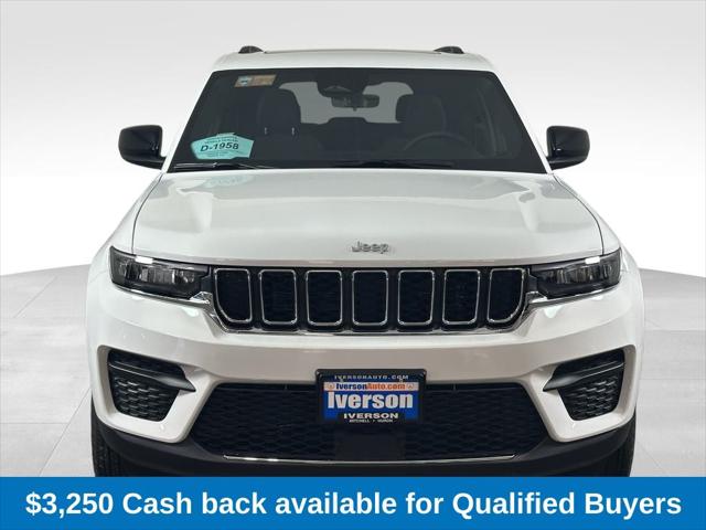 2025 Jeep Grand Cherokee GRAND CHEROKEE LAREDO X 4X4 2025 Jeep Grand Cherokee GRAND CHEROKEE LAREDO X 4X4