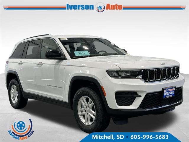 2025 Jeep Grand Cherokee GRAND CHEROKEE LAREDO 4X4