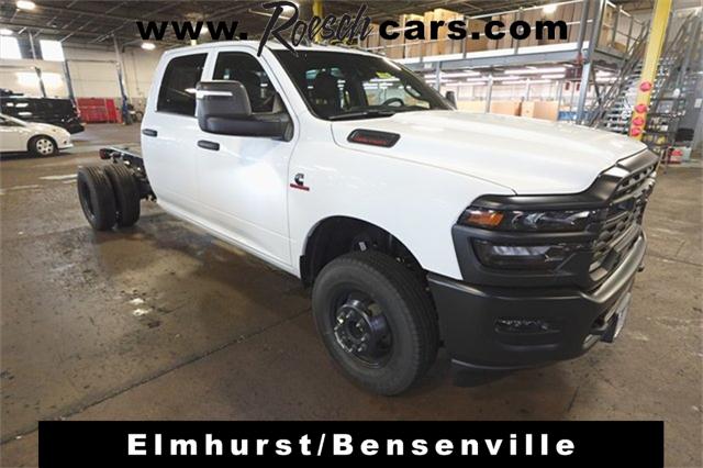 2025 RAM Ram 3500 Chassis Cab RAM 3500 TRADESMAN CREW CAB CHASSIS 4X4 60 CA