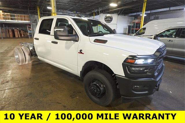 2026 RAM Ram 3500 Chassis Cab RAM 3500 TRADESMAN CREW CAB CHASSIS 4X4 60 CA 2026 RAM Ram 3500 Chassis Cab RAM 3500 TRADESMAN CREW CAB CHASSIS 4X4 60 CA