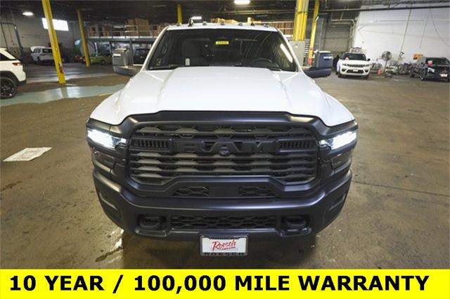 2026 RAM Ram 3500 Chassis Cab RAM 3500 TRADESMAN CREW CAB CHASSIS 4X4 60 CA 2026 RAM Ram 3500 Chassis Cab RAM 3500 TRADESMAN CREW CAB CHASSIS 4X4 60 CA