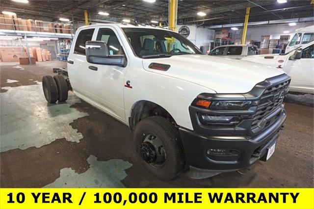 2026 RAM Ram 3500 Chassis Cab RAM 3500 TRADESMAN CREW CAB CHASSIS 4X4 60 CA 2026 RAM Ram 3500 Chassis Cab RAM 3500 TRADESMAN CREW CAB CHASSIS 4X4 60 CA
