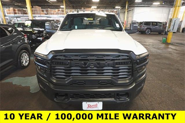 2026 RAM Ram 3500 Chassis Cab RAM 3500 TRADESMAN CREW CAB CHASSIS 4X4 60 CA 2026 RAM Ram 3500 Chassis Cab RAM 3500 TRADESMAN CREW CAB CHASSIS 4X4 60 CA