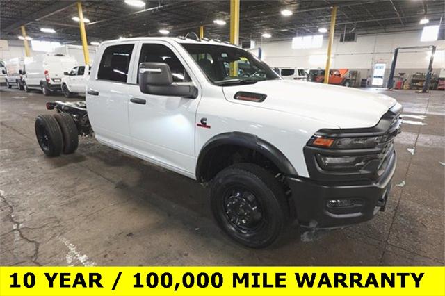 2026 RAM Ram 3500 Chassis Cab RAM 3500 TRADESMAN CREW CAB CHASSIS 4X4 60 CA 2026 RAM Ram 3500 Chassis Cab RAM 3500 TRADESMAN CREW CAB CHASSIS 4X4 60 CA