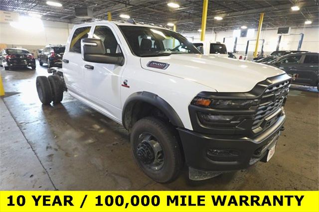 2026 RAM Ram 3500 Chassis Cab RAM 3500 TRADESMAN CREW CAB CHASSIS 4X4 60 CA 2026 RAM Ram 3500 Chassis Cab RAM 3500 TRADESMAN CREW CAB CHASSIS 4X4 60 CA