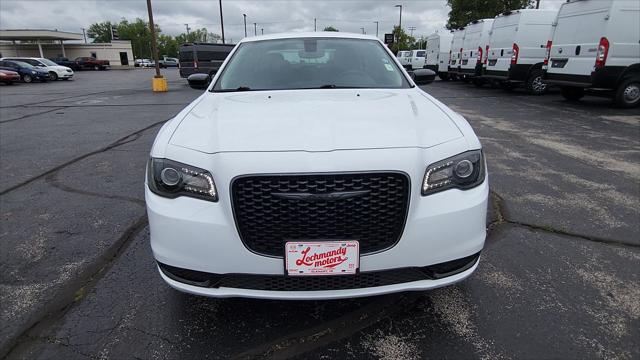 2023 Chrysler 300 Touring 2023 Chrysler 300 Touring
