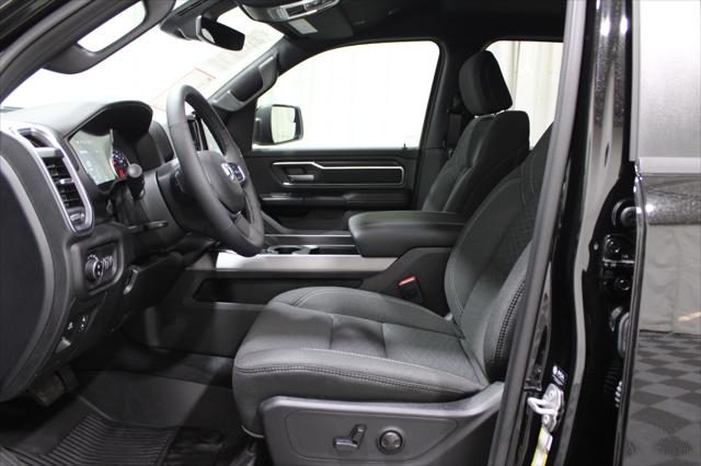 2025 RAM 1500 Big Horn Crew Cab 4x4 57 Box 2025 RAM 1500 Big Horn Crew Cab 4x4 57 Box