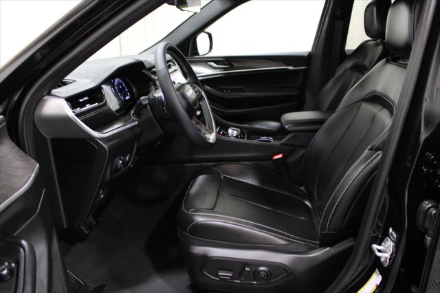 2025 Jeep Grand Cherokee Limited 4x4 2025 Jeep Grand Cherokee Limited 4x4