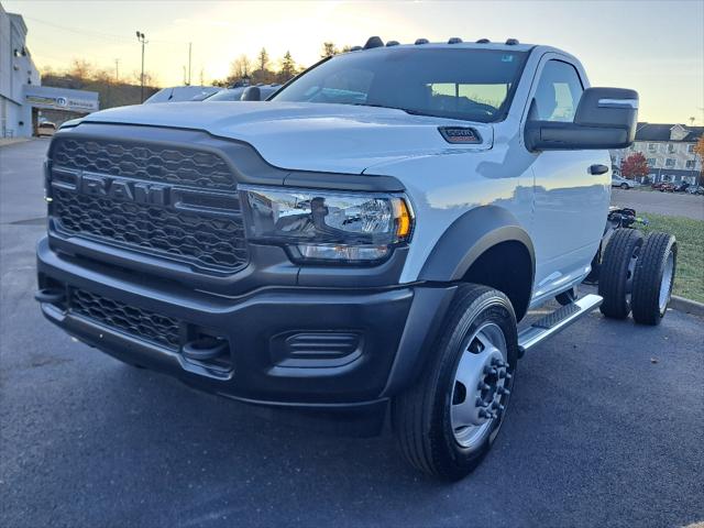 2024 RAM Ram 5500 Chassis Cab RAM 5500 TRADESMAN CHASSIS REGULAR CAB 4X4 60 CA 2024 RAM Ram 5500 Chassis Cab RAM 5500 TRADESMAN CHASSIS REGULAR CAB 4X4 60 CA