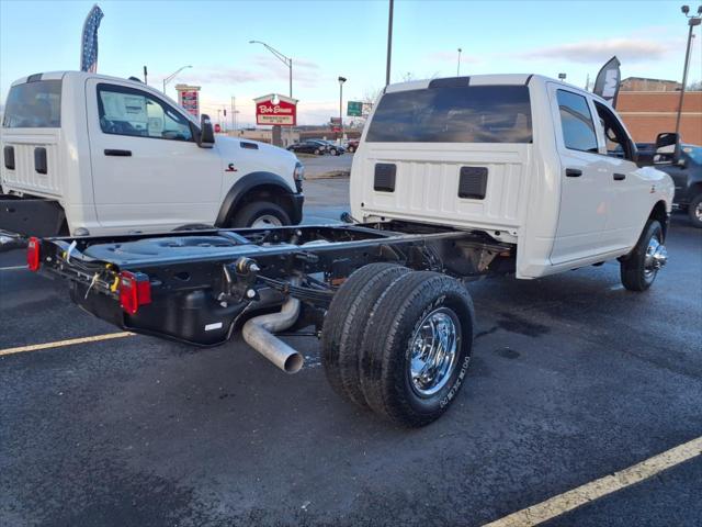2024 RAM Ram 3500 Chassis Cab RAM 3500 TRADESMAN CREW CAB CHASSIS 4X4 60 CA 2024 RAM Ram 3500 Chassis Cab RAM 3500 TRADESMAN CREW CAB CHASSIS 4X4 60 CA