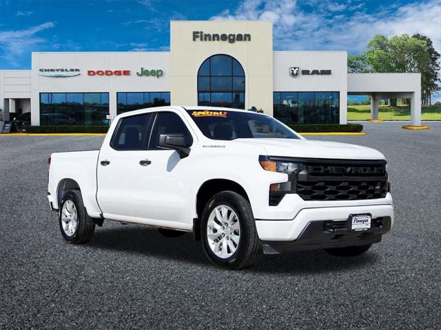 2022 Chevrolet Silverado 1500 2WD Crew Cab Short Bed Custom