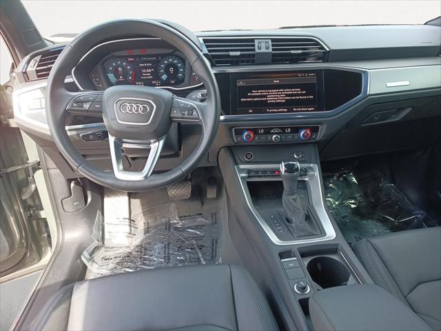 2024 Audi Q3 Premium 45 TFSI S line quattro Tiptronic 2024 Audi Q3 Premium 45 TFSI S line quattro Tiptronic