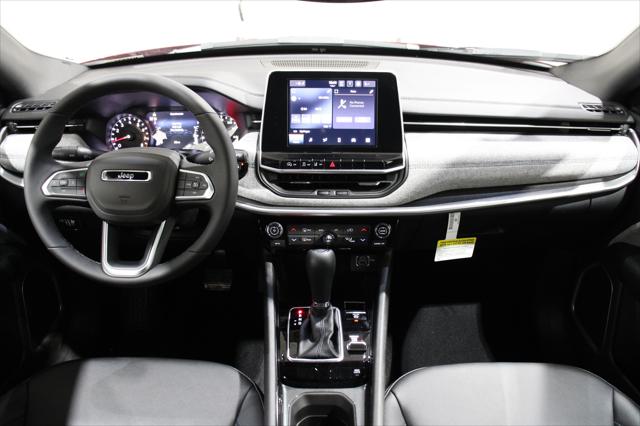 2025 Jeep Compass COMPASS LATITUDE 4X4 2025 Jeep Compass COMPASS LATITUDE 4X4