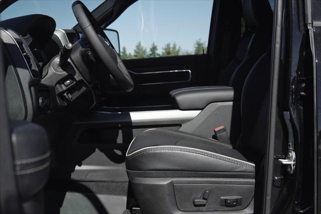 2026 RAM Ram 3500 RAM 3500 LARAMIE CREW CAB 4X4 8 BOX