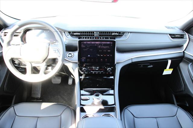 2025 Jeep Grand Cherokee GRAND CHEROKEE L LIMITED 4X4 2025 Jeep Grand Cherokee GRAND CHEROKEE L LIMITED 4X4