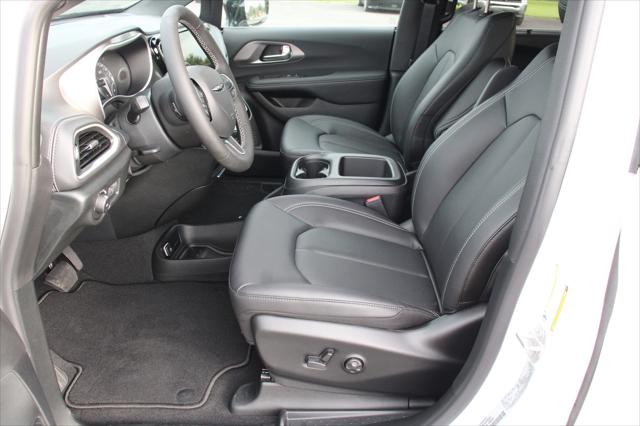 2026 Chrysler Pacifica PACIFICA SELECT AWD 2026 Chrysler Pacifica PACIFICA SELECT AWD