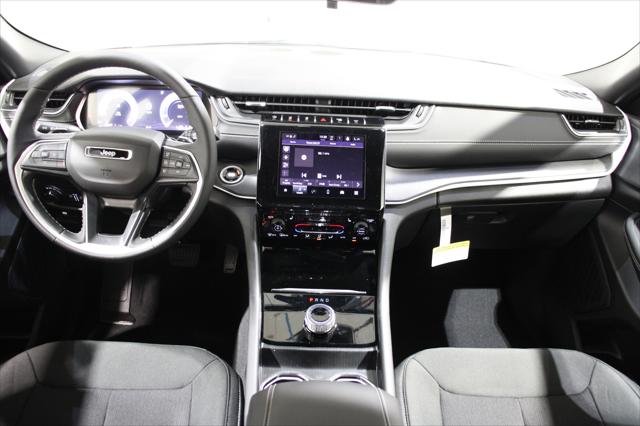 2025 Jeep Grand Cherokee GRAND CHEROKEE LAREDO X 4X4 2025 Jeep Grand Cherokee GRAND CHEROKEE LAREDO X 4X4