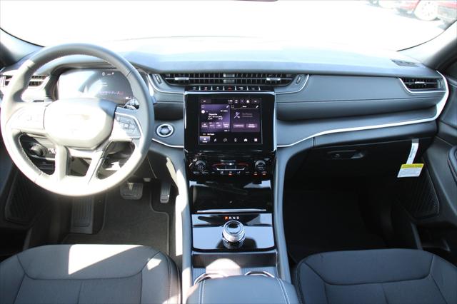 2025 Jeep Grand Cherokee GRAND CHEROKEE L LAREDO X 4X4 2025 Jeep Grand Cherokee GRAND CHEROKEE L LAREDO X 4X4