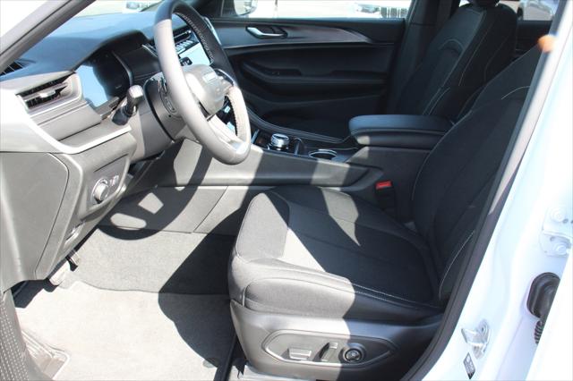 2025 Jeep Grand Cherokee GRAND CHEROKEE L LAREDO X 4X4 2025 Jeep Grand Cherokee GRAND CHEROKEE L LAREDO X 4X4