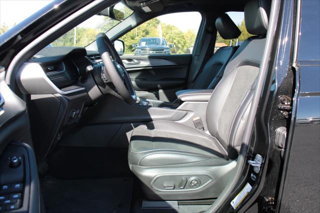 2025 Jeep Grand Cherokee GRAND CHEROKEE L ALTITUDE X 4X4 2025 Jeep Grand Cherokee GRAND CHEROKEE L ALTITUDE X 4X4