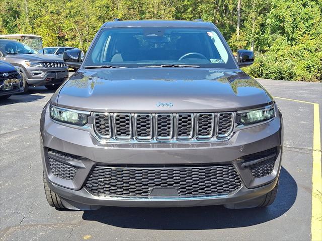 2022 Jeep Grand Cherokee Laredo 4x4