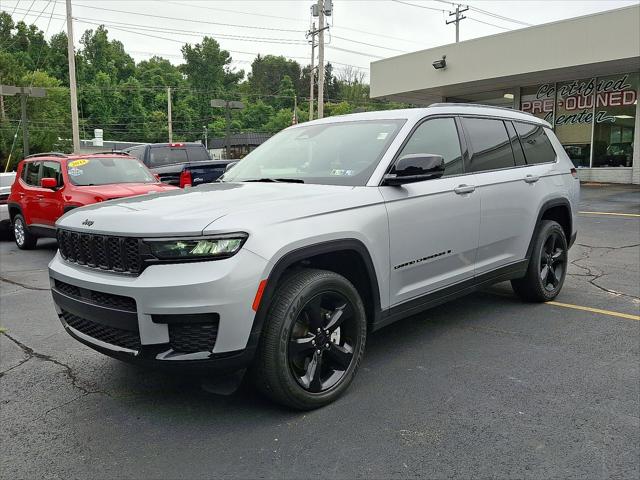 2022 Jeep Grand Cherokee L Altitude 4x4 2022 Jeep Grand Cherokee L Altitude 4x4