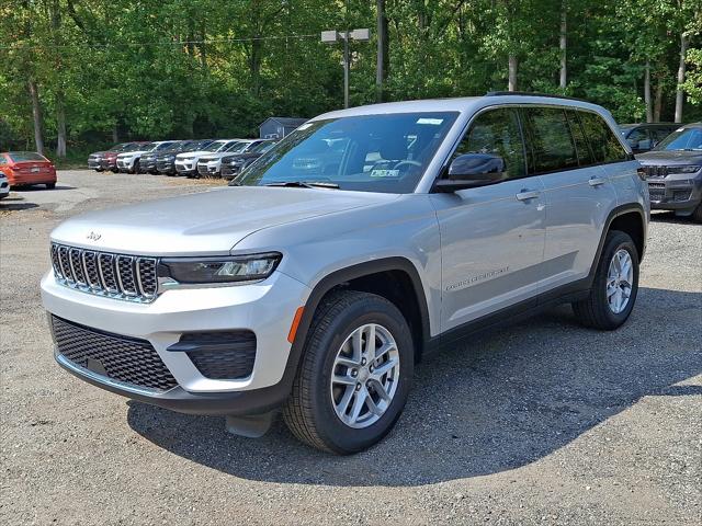 2025 Jeep Grand Cherokee GRAND CHEROKEE LAREDO X 4X4