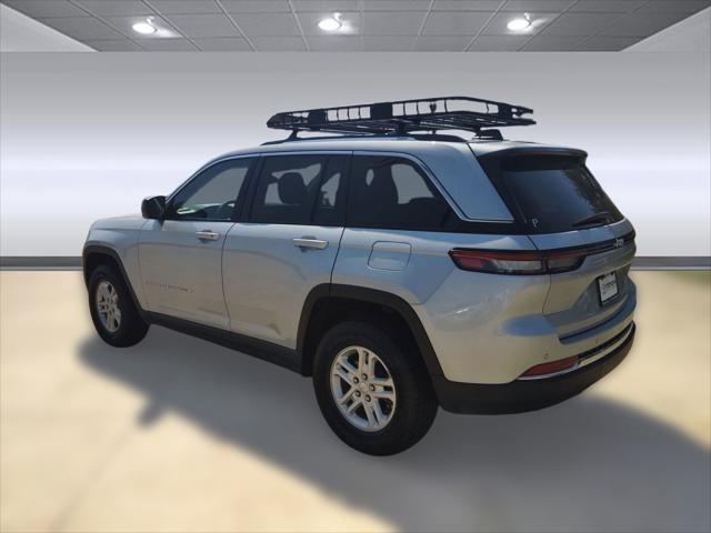 2024 Jeep Grand Cherokee Laredo 4x2