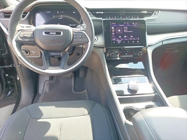 2025 Jeep Grand Cherokee GRAND CHEROKEE L LAREDO 4X2