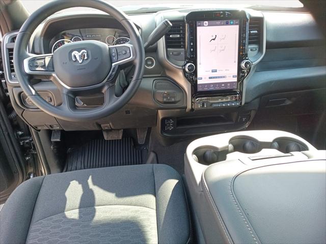 2026 RAM Ram 2500 RAM 2500 BLACK EXPRESS CREW CAB 4X4 64 BOX 2026 RAM Ram 2500 RAM 2500 BLACK EXPRESS CREW CAB 4X4 64 BOX