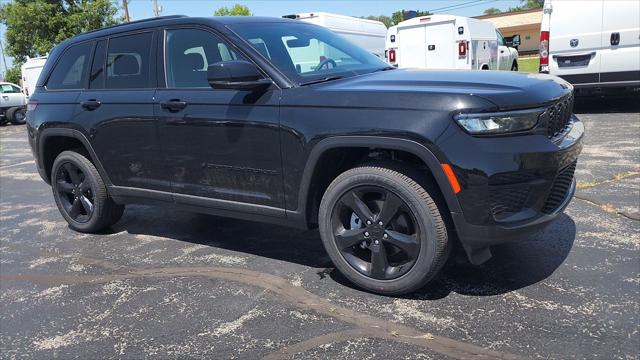 2025 Jeep Grand Cherokee GRAND CHEROKEE ALTITUDE 4X4 2025 Jeep Grand Cherokee GRAND CHEROKEE ALTITUDE 4X4