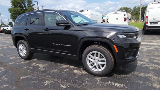 2025 Jeep Grand Cherokee GRAND CHEROKEE LAREDO X 4X4 2025 Jeep Grand Cherokee GRAND CHEROKEE LAREDO X 4X4