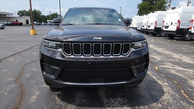 2025 Jeep Grand Cherokee GRAND CHEROKEE LAREDO X 4X4 2025 Jeep Grand Cherokee GRAND CHEROKEE LAREDO X 4X4