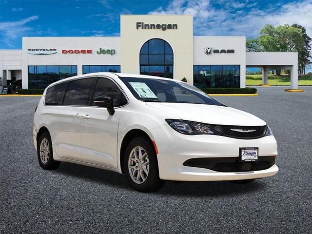 2025 Chrysler Voyager VOYAGER LX