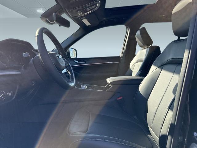 2024 Jeep Grand Cherokee GRAND CHEROKEE LIMITED 4X2 2024 Jeep Grand Cherokee GRAND CHEROKEE LIMITED 4X2