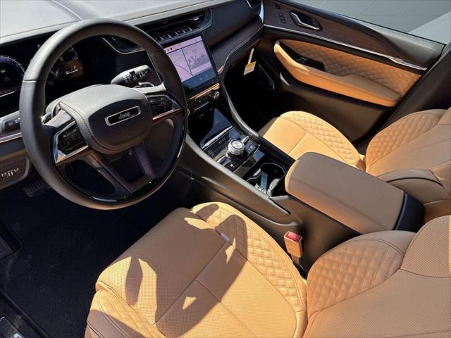 2025 Jeep Grand Cherokee GRAND CHEROKEE SUMMIT 4X4