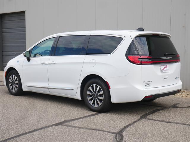 2023 Chrysler Pacifica Hybrid Limited