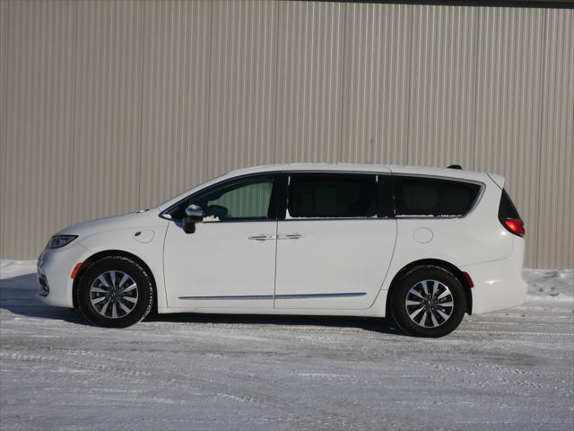 2023 Chrysler Pacifica Hybrid Limited