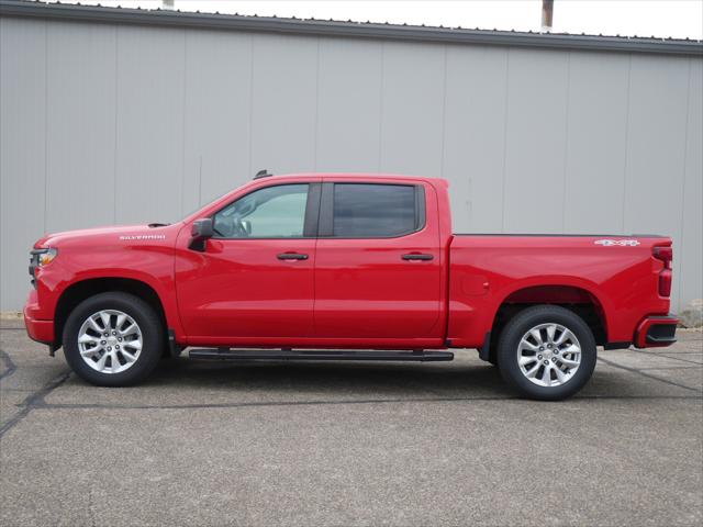 2022 Chevrolet Silverado 1500 4WD Crew Cab Short Bed Custom 2022 Chevrolet Silverado 1500 4WD Crew Cab Short Bed Custom