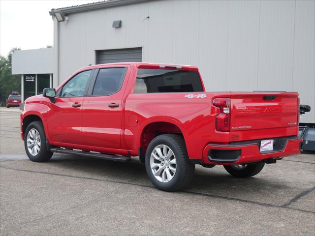 2022 Chevrolet Silverado 1500 4WD Crew Cab Short Bed Custom 2022 Chevrolet Silverado 1500 4WD Crew Cab Short Bed Custom