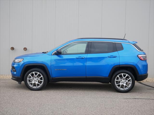 2022 Jeep Compass Latitude Lux 4x4 2022 Jeep Compass Latitude Lux 4x4
