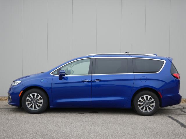 2021 Chrysler Pacifica Hybrid Touring L 2021 Chrysler Pacifica Hybrid Touring L