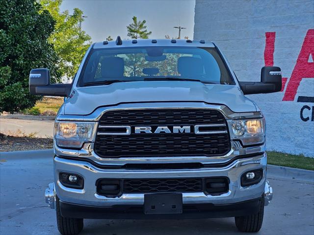 2023 RAM 3500 Big Horn Crew Cab 4x4 8 Box 2023 RAM 3500 Big Horn Crew Cab 4x4 8 Box