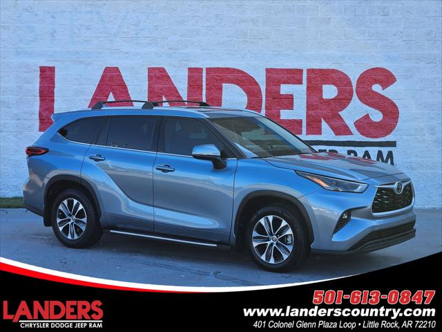 2022 Toyota Highlander XLE 2022 Toyota Highlander XLE