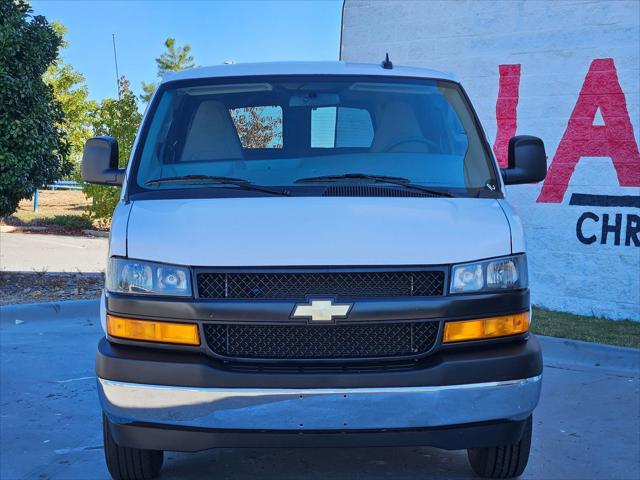 2023 Chevrolet Express Passenger RWD 3500 Extended Wheelbase LS 2023 Chevrolet Express Passenger RWD 3500 Extended Wheelbase LS